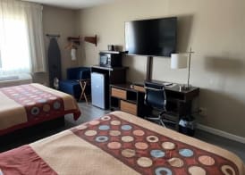 Super 8 by Wyndham Alton 5