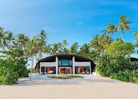 The Westin Maldives Miriandhoo Resort 4
