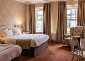 Kee's Hotel 5