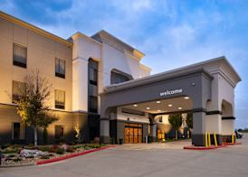 Hampton Inn Kansas City Northeast 3