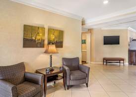 Best Western Plus Valdosta Hotel & Suites 3