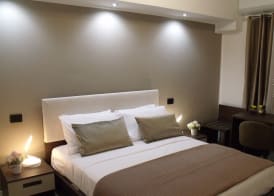 Hotel Plaza Ungheria 3