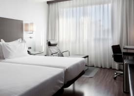 AC Hotel by Marriott Alicante 4