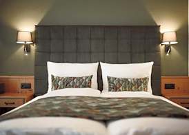 Hotel loj - our kind of place 2
