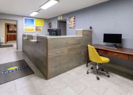 Days Inn by Wyndham Winchester 3