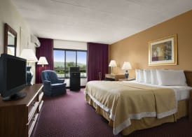 Ramada by Wyndham Pittsburgh/New Stanton 5
