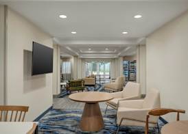 Fairfield Inn & Suites Bloomington 5