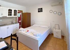 Arlind's Apartaments 5