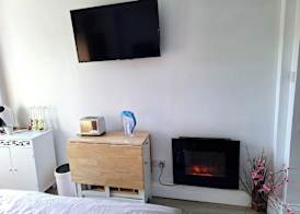 Cosy Axminster Studio with Extra Beds 4