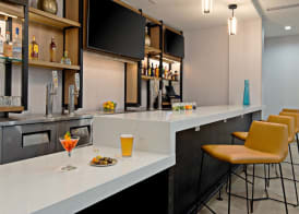 SpringHill Suites by Marriott Valencia 2