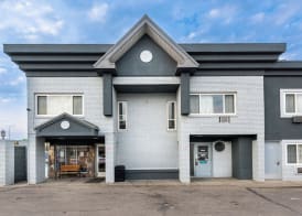 Travelodge by Wyndham Calgary South 2