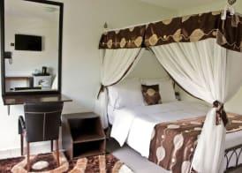 Hadassah Hotel 5