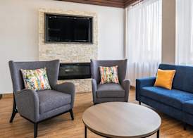 Comfort Inn & Suites 3