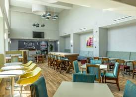 Hampton Inn & Suites Cleburne 5