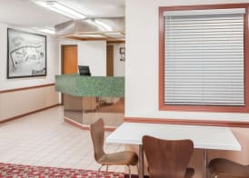 Super 8 by Wyndham Shipshewana 2