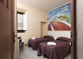 Hotel & Hostel 7 4