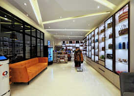 Fairway Colombo - Sri Lanka's First Hotel With Robot Technology 2