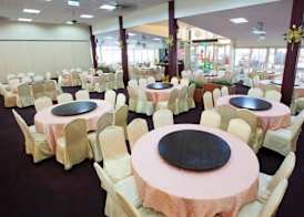 Lakeside Resort 4