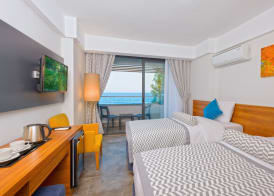 Floria Beach Hotel 2