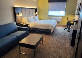 Holiday Inn Express QUEENS - MASPETH by IHG 2