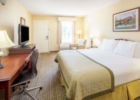 Baymont by Wyndham Dunn 5