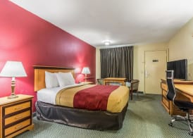 Econo Lodge Whiteville 4