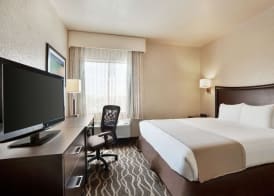 Baymont by Wyndham Clute Lake Jackson 5