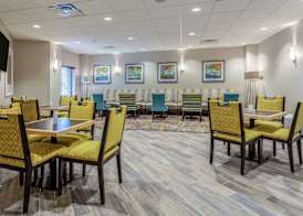 Hampton Inn & Suites Burlington 5