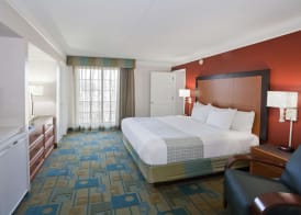 La Quinta Inn by Wyndham Phoenix Sky Harbor Airport 5