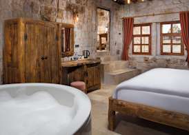 Magna Aurum Cave Hotel 5