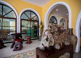 ROYAL PINEAPPLE HOTEL l a welcome to wealth and good fortune 3
