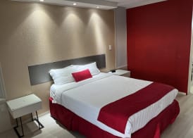 Travelodge by Wyndham Orlando at Heart of International Drive 5