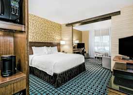 Fairfield Inn & Suites Van Canton Area 4