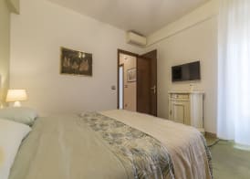 GuestHost - San Giovanni Apartment with Balcony 4