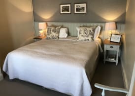 Higher Buck Inn 4