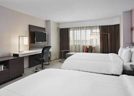 Teaneck Marriott at Glenpointe 5