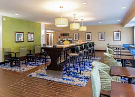 Hampton Inn East Lansing 4