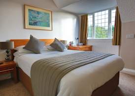 Oaklands Hotel 4