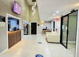 Super 8 by Wyndham Champaign 2