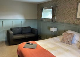 The Stork Hotel 3