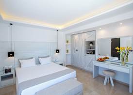 Tropicana Hotel 4