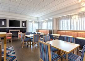 Hampton Inn Buffalo-South/I-90 4