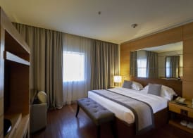 Coral Beach Hotel And Resort Beirut 5