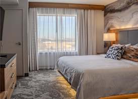 DoubleTree by Hilton Fort Worth Fossil Creek 4