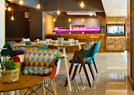 Coco Hotel 5