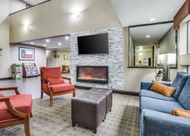 Comfort Inn & Suites Love Field-Dallas Market Center 4