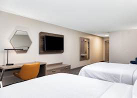 Holiday Inn Express & Suites GREEN BAY EAST by IHG 4