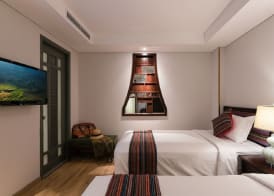 Au Lac Legend Hotel 5