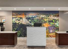 La Quinta by Wyndham Arlington North 6 Flags Dr 2