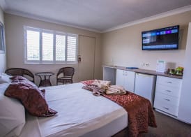 Tropicana Motel 3